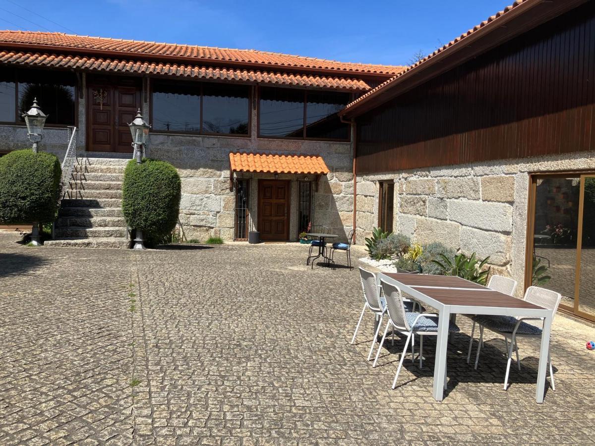 Bergui Guesthouse - Guimarães Exterior photo