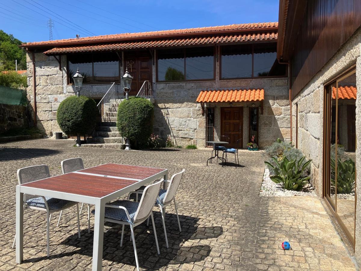 Bergui Guesthouse - Guimarães Exterior photo
